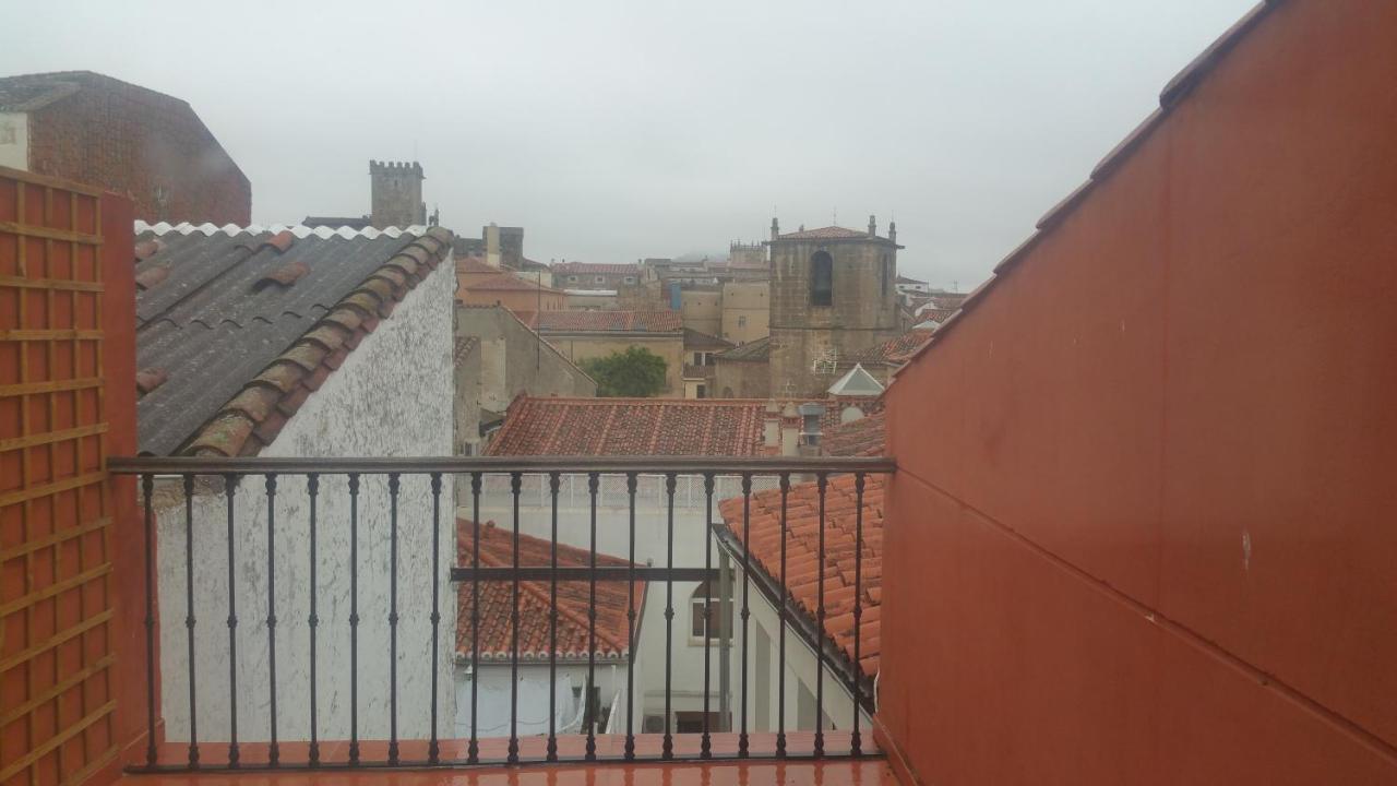 Atico Duplex Zona Monumental Appartamento Caces Esterno foto