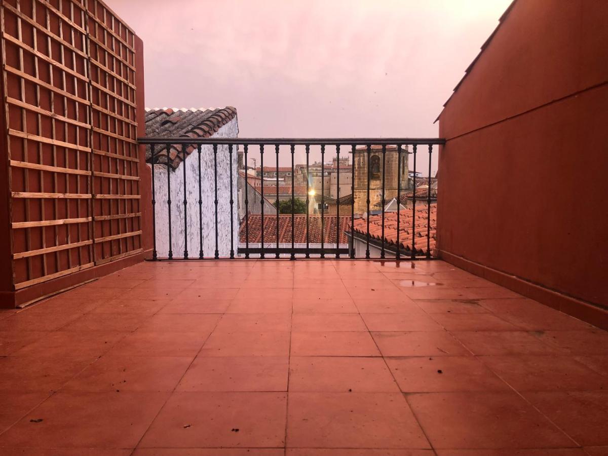 Atico Duplex Zona Monumental Appartamento Caces Esterno foto